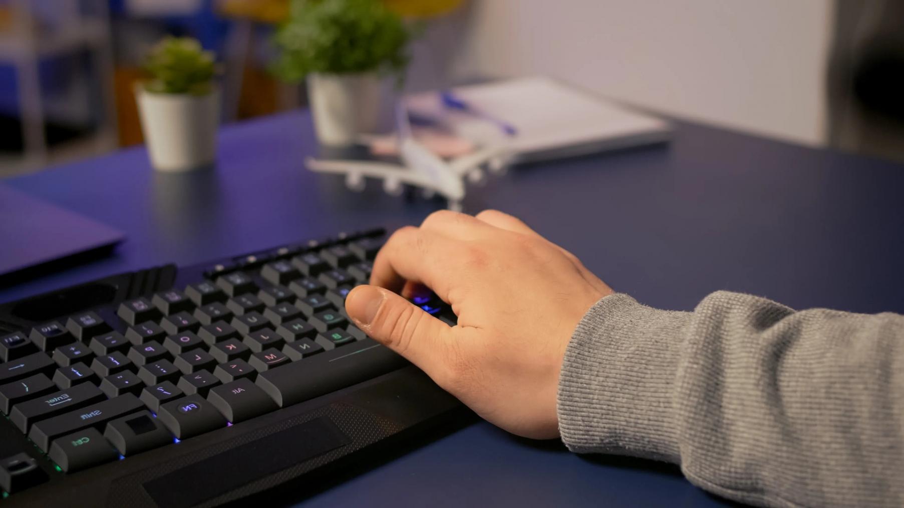 Interfaz de plataforma mostrando seminarios disponibles